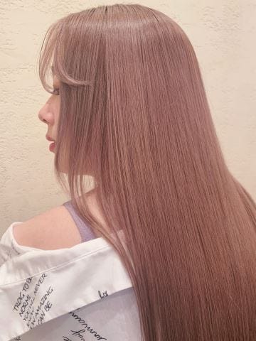 透明感MAXミルクティーピンク｜丸型×ロングの20代におすすめ