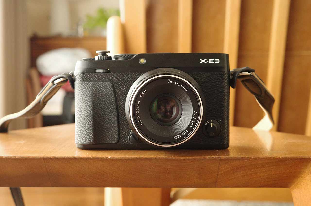 作例あり】七工匠 7Artisans 25mm F1.8の2年使用レビュー。エモくて