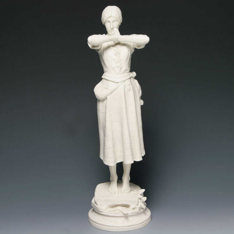 セーブル(Sevres) 希少 白磁 人形置物 紡錘竿を持ったジャンヌダルク