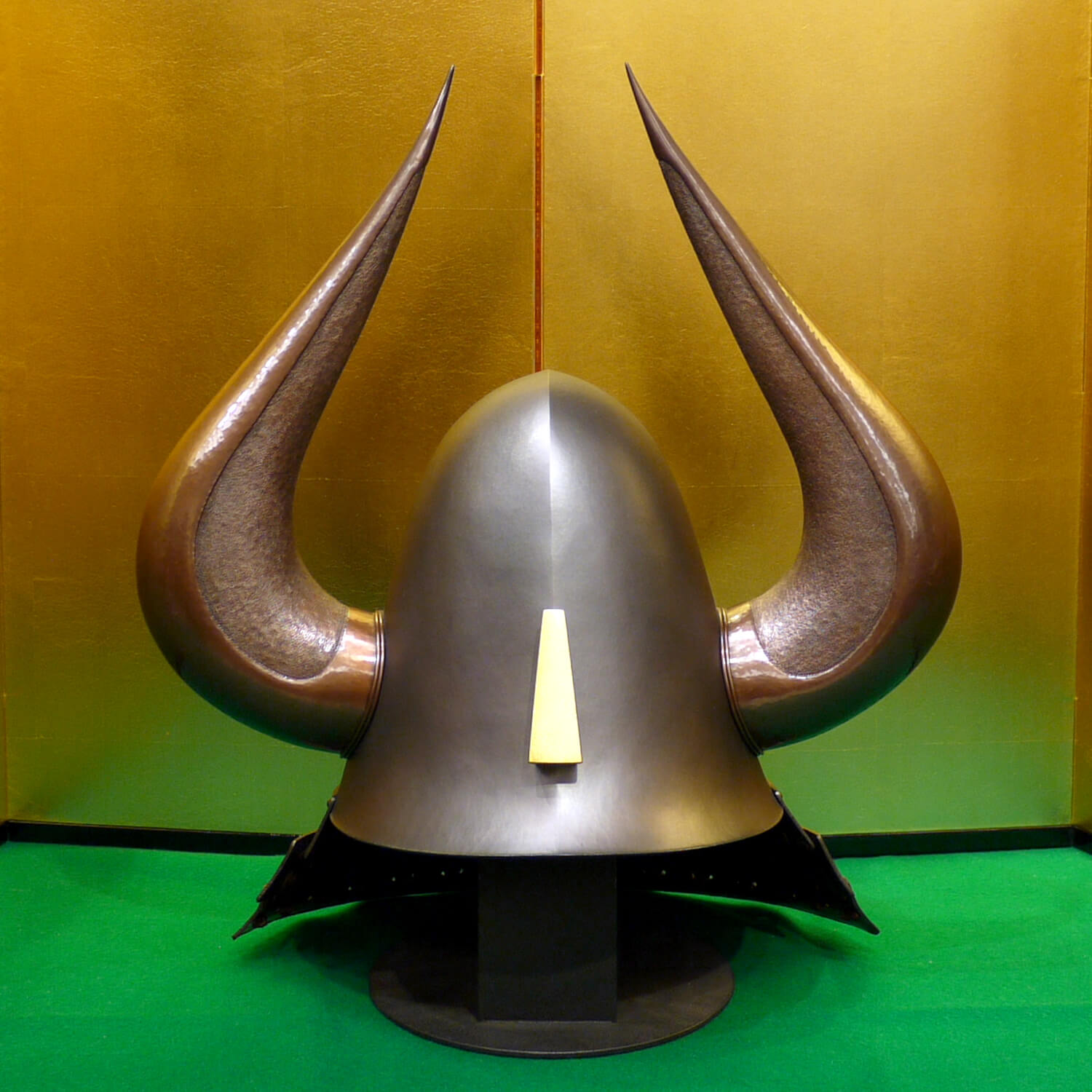 五月人形 平安武久作 銅叩き出し黒田長政 大水牛脇立兜 屏風京製「北村