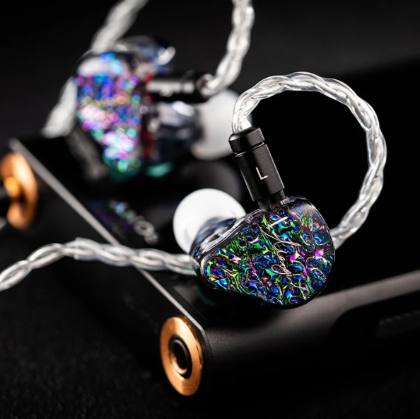 XENNS Mangird Top Pro 発売 ～10ドライバー・ハイブリッドIEMで音響