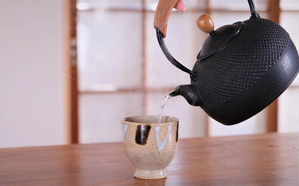 完全手づくり世界遺産平泉の匠【工房和秋】作 南部鉄瓶 気づかい