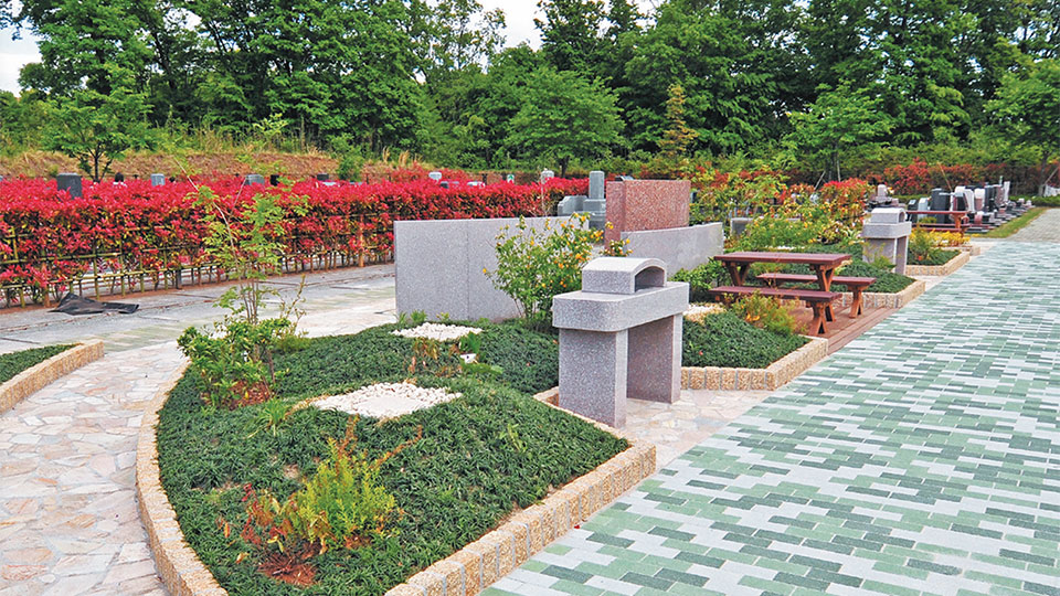 エクセレント八王子「樹林墓ついのしるべ」 | お墓のご案内-美郷石材