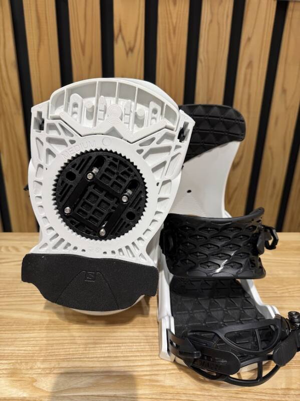 23-24 【SALOMON】TRIGGER Mサイズ | ムラサキスポーツの中古