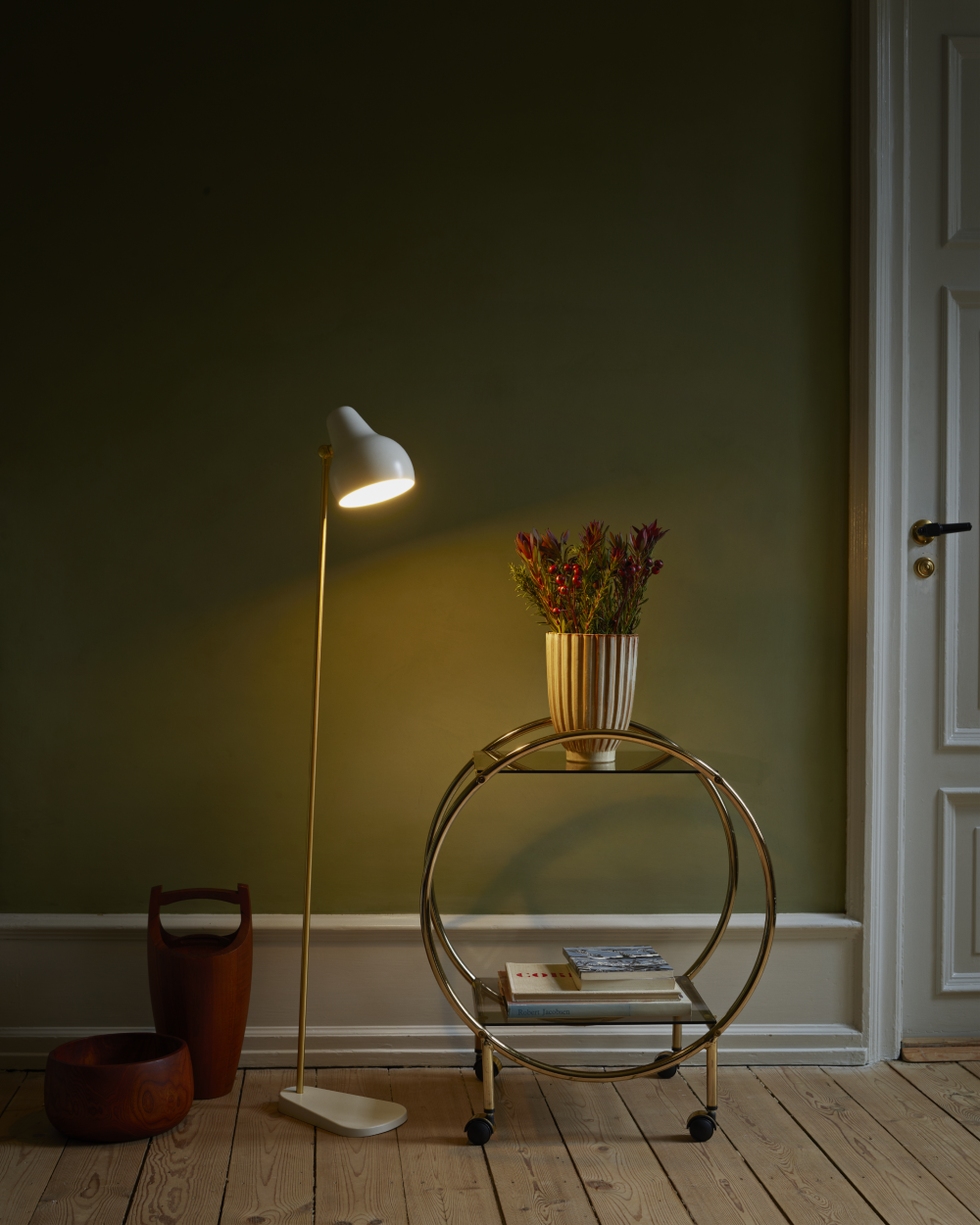 VL 38 Floor Lamp by Vilhelm Lauritzen | Louis Poulsen