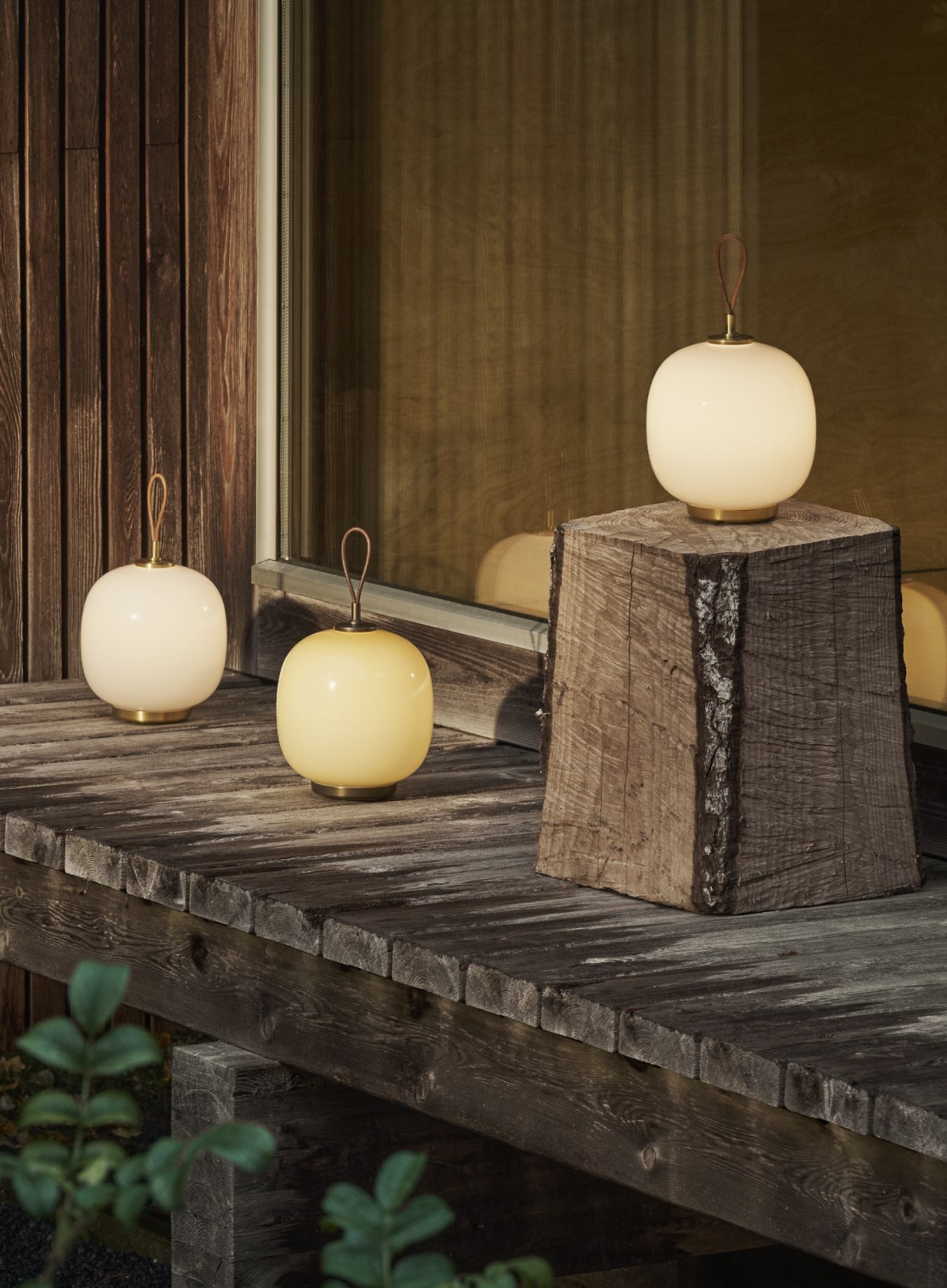 新作】VL 45 ラジオハウス ポータブルランプ | 充電式・北欧デザイン