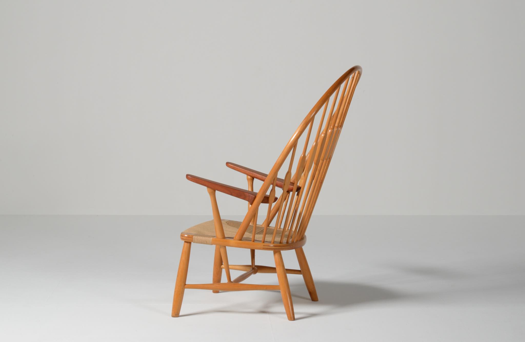 Hans J. Wegner JH550 Peacock chair in Cherrywood for Johannes