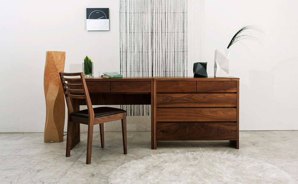 天然木無垢材の素材感が素晴らしい [Zeal(ジール ) サイドチェスト