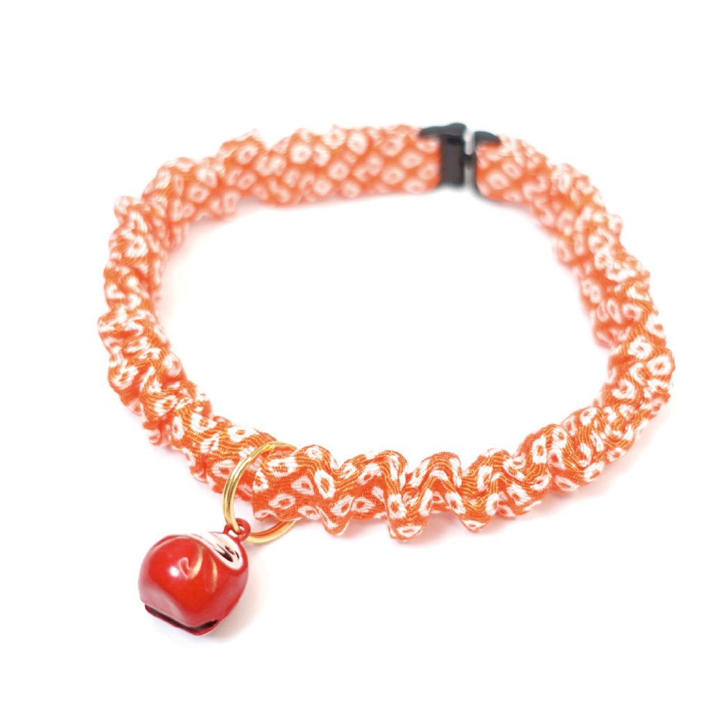 Lサイズ限定商品/だるま鈴付き/セイフティーバックル付きシュシュ猫