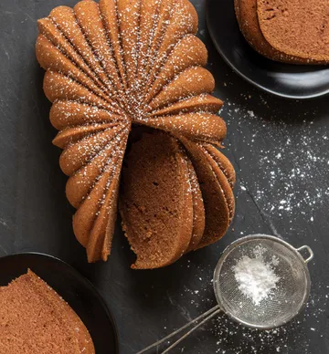 Nordic Ware からのNordic Ware クラシック フルートローフ型