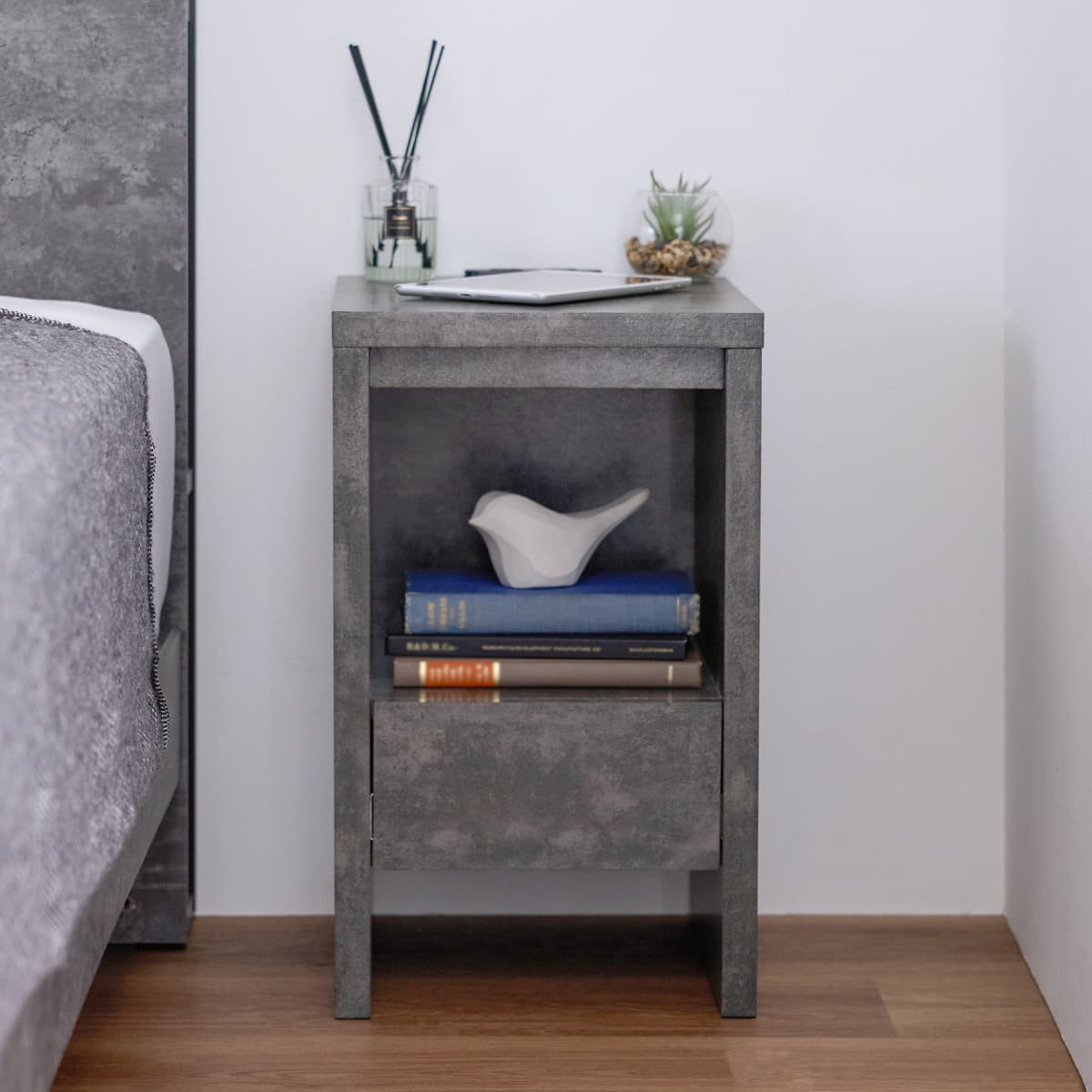 急速充電器付きナイトテーブル (CHG DGY) | ニトリネット【公式】 家具