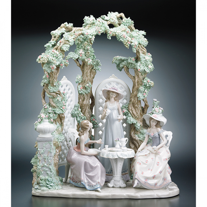 リヤドロ 01759 テラスでお茶を | 洋食器のSohbiネットショップ【公式】