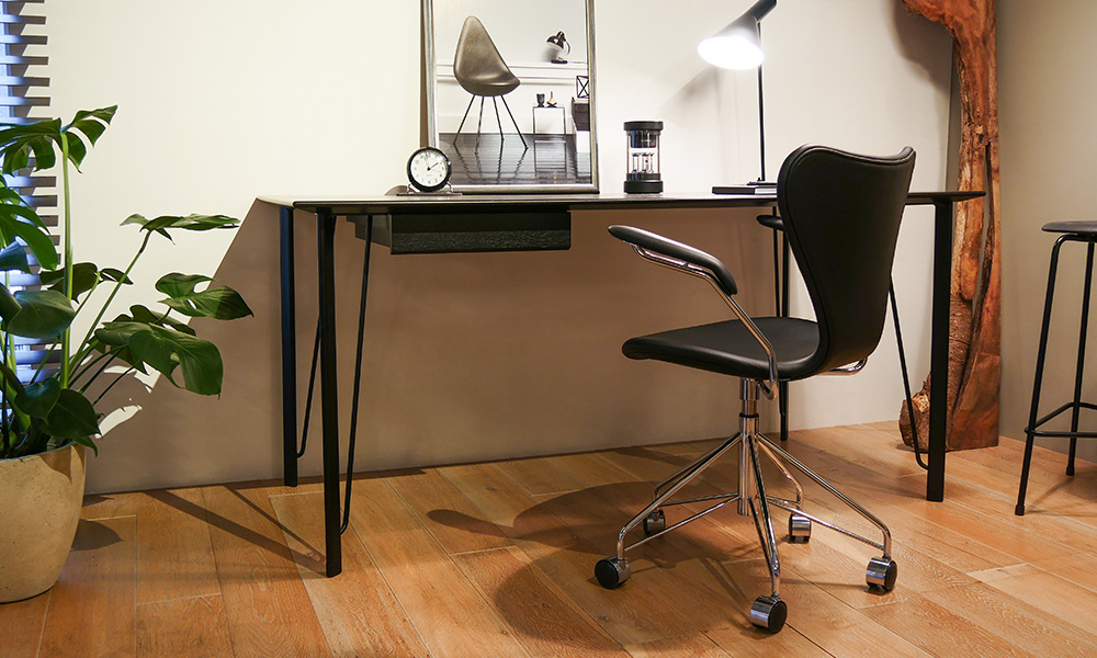 セブンチェア 3117 / フルパディングエッセンシャルレザー ブラック