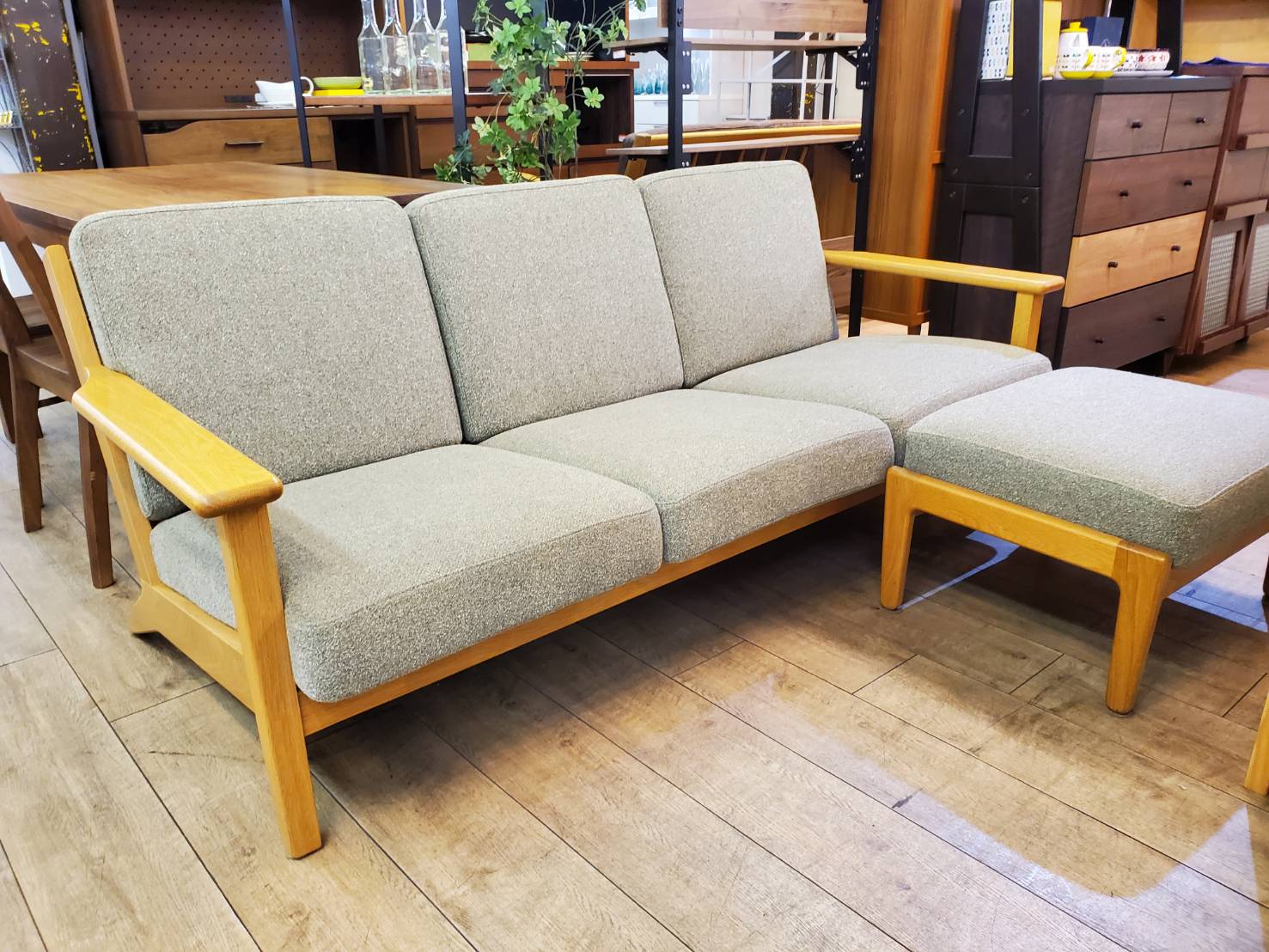 ☆unico ウニコ VISKA ヴィスカ 3シーターソファ オットマン付き