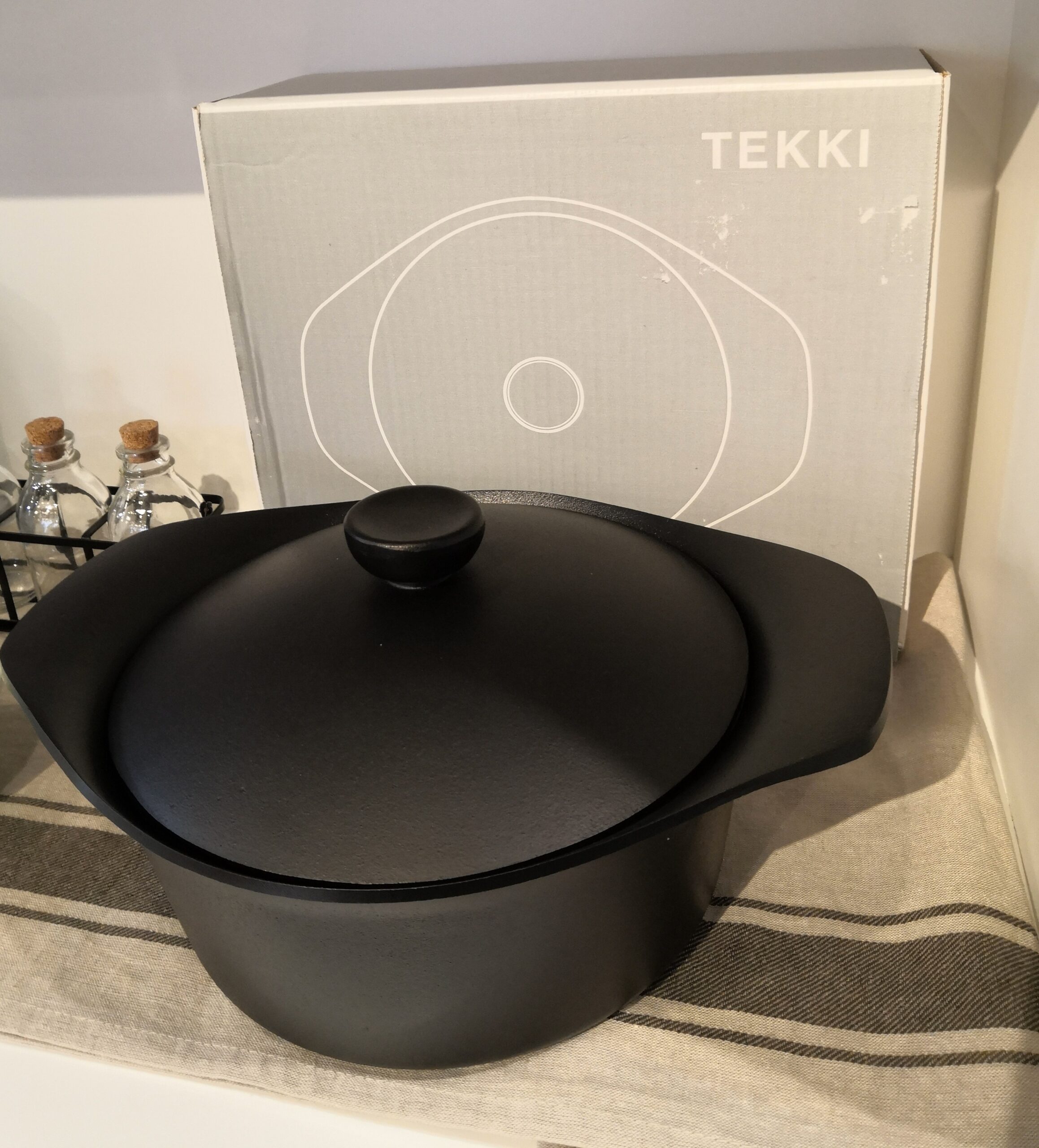 新品】南部鉄器 柳宗理 鉄器 TEKKI 深型 22㎝ ハンドル付き 鉄鍋 鉄器
