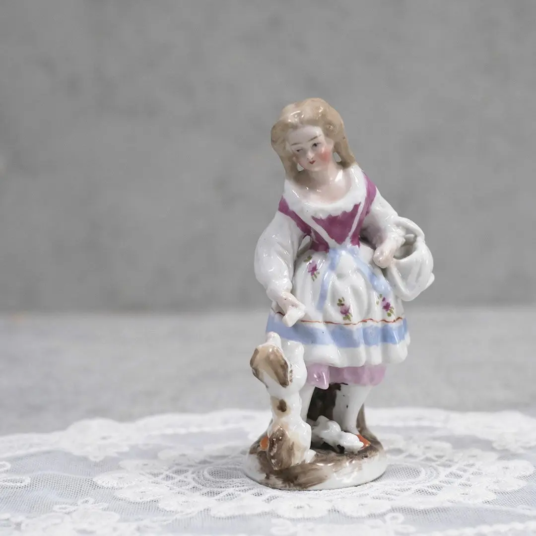 ヴィンテージ フィギュリン イギリス 女の子と犬 陶器の人形 置物