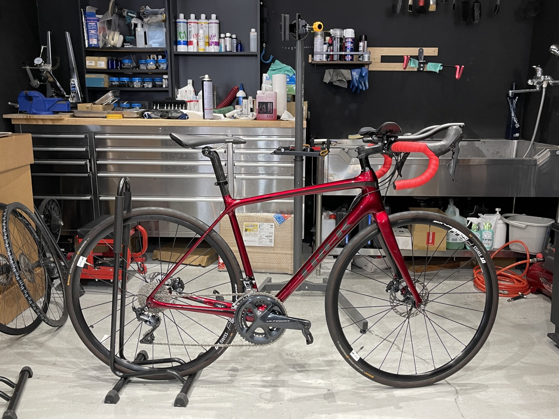 TREK Emonda SL 6 × オーバーホール + カーボンフレーム修復 +