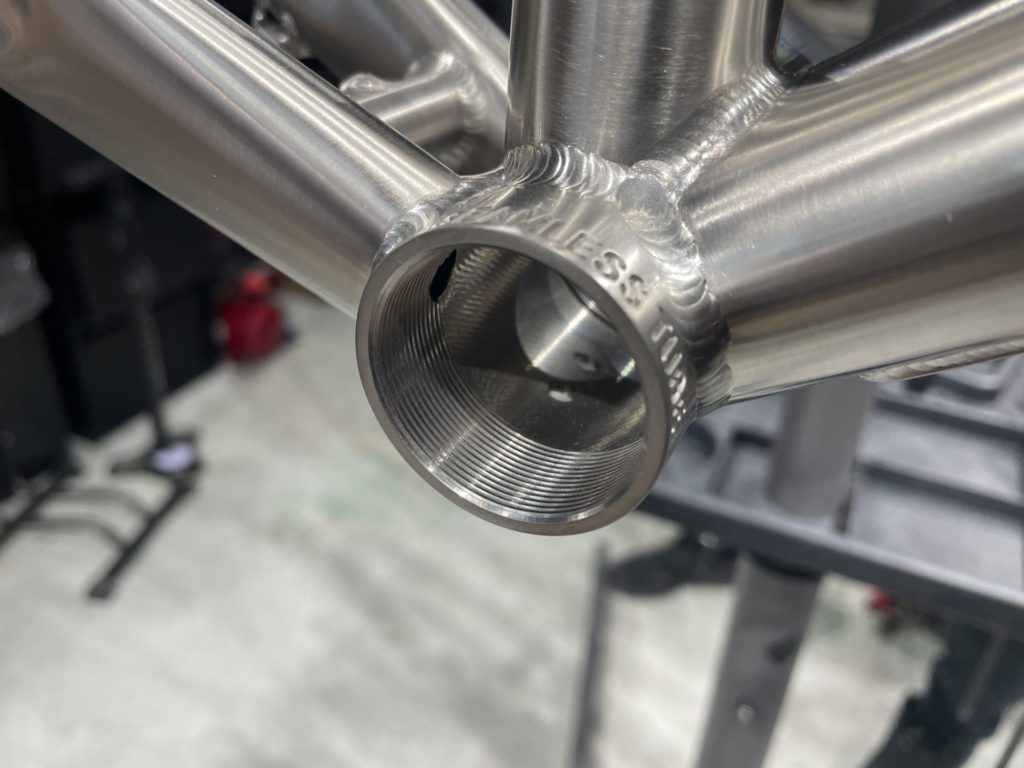 OnebyESU JFFチタンフレーム「JFF Ti V2」× 載せ替え × 納車 | スター