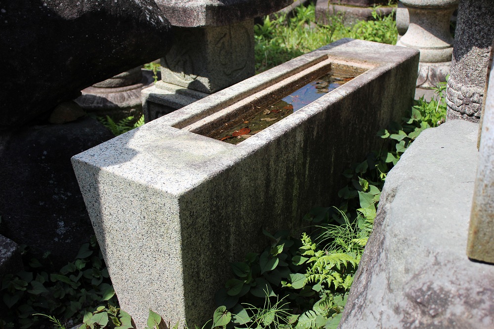 一文字水鉢の製品案内愛知県岡崎市の石灯篭・水鉢蹲など石材製品の製造
