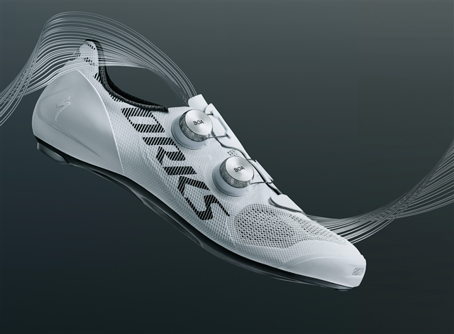 より涼しく、より速く S-Works Vent シューズデビュー