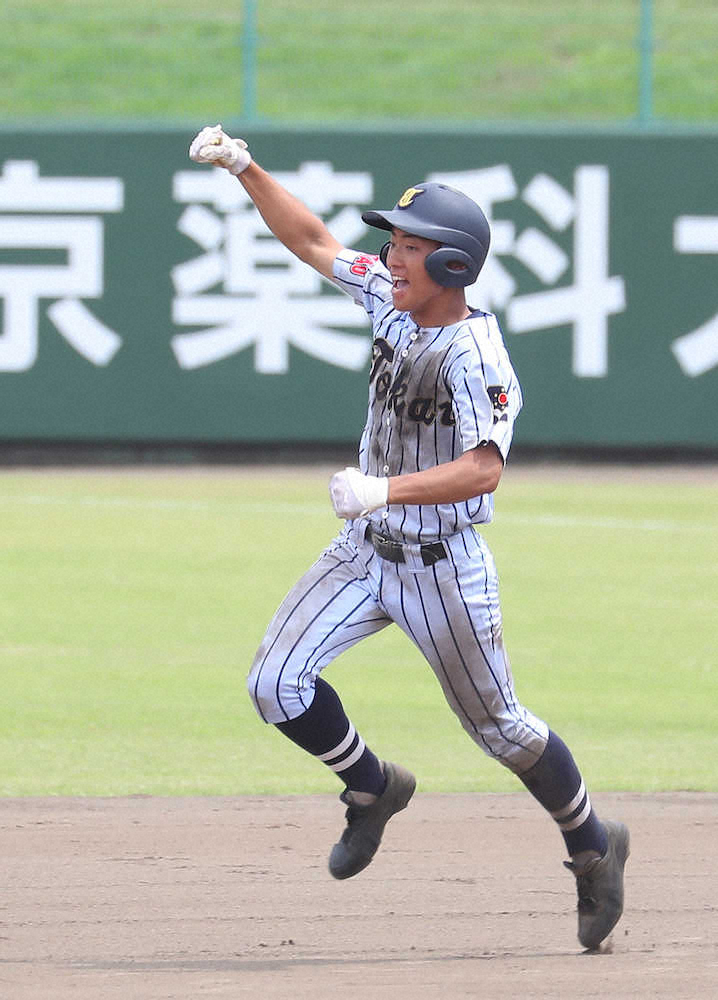 東海大菅生 西東京王者に輝く 2年堀町がサヨナラ打「自分が決めようと