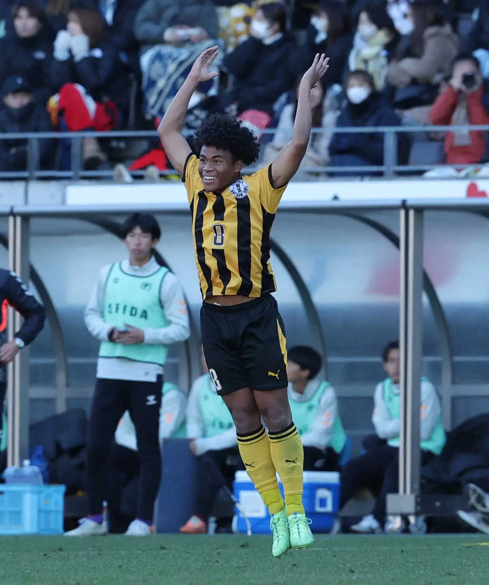 高校サッカー】前橋育英 オノノジュが冷静に決勝弾!卒業後は慶大進学