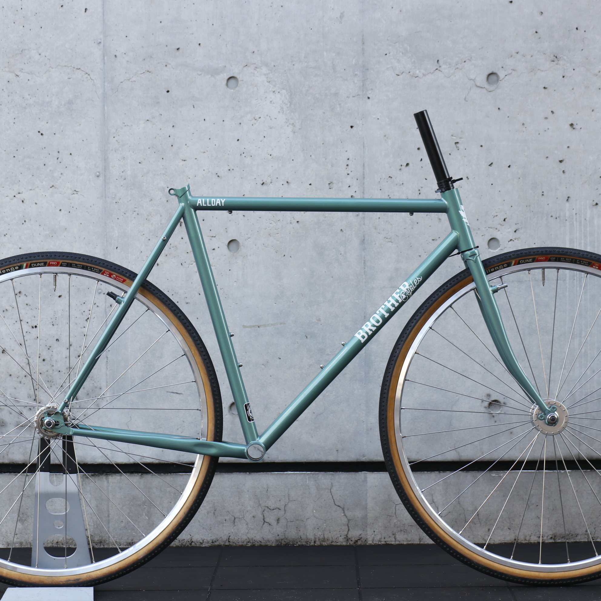 BLOG ワイドタイヤ対応シングルスピードフレーム！【 Brother Cycles