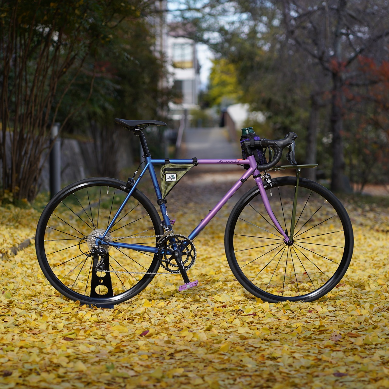 BLOG 【在庫SALE】クロモリホリゾンタルロードは街乗りカスタムも映え