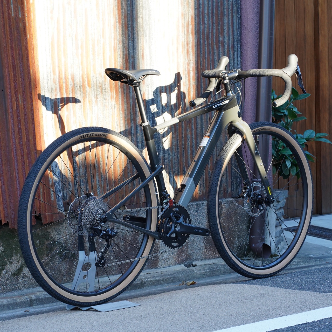 BLOG 【型落ちセール！】リアサスが生む走破性。ギミック感満載フル