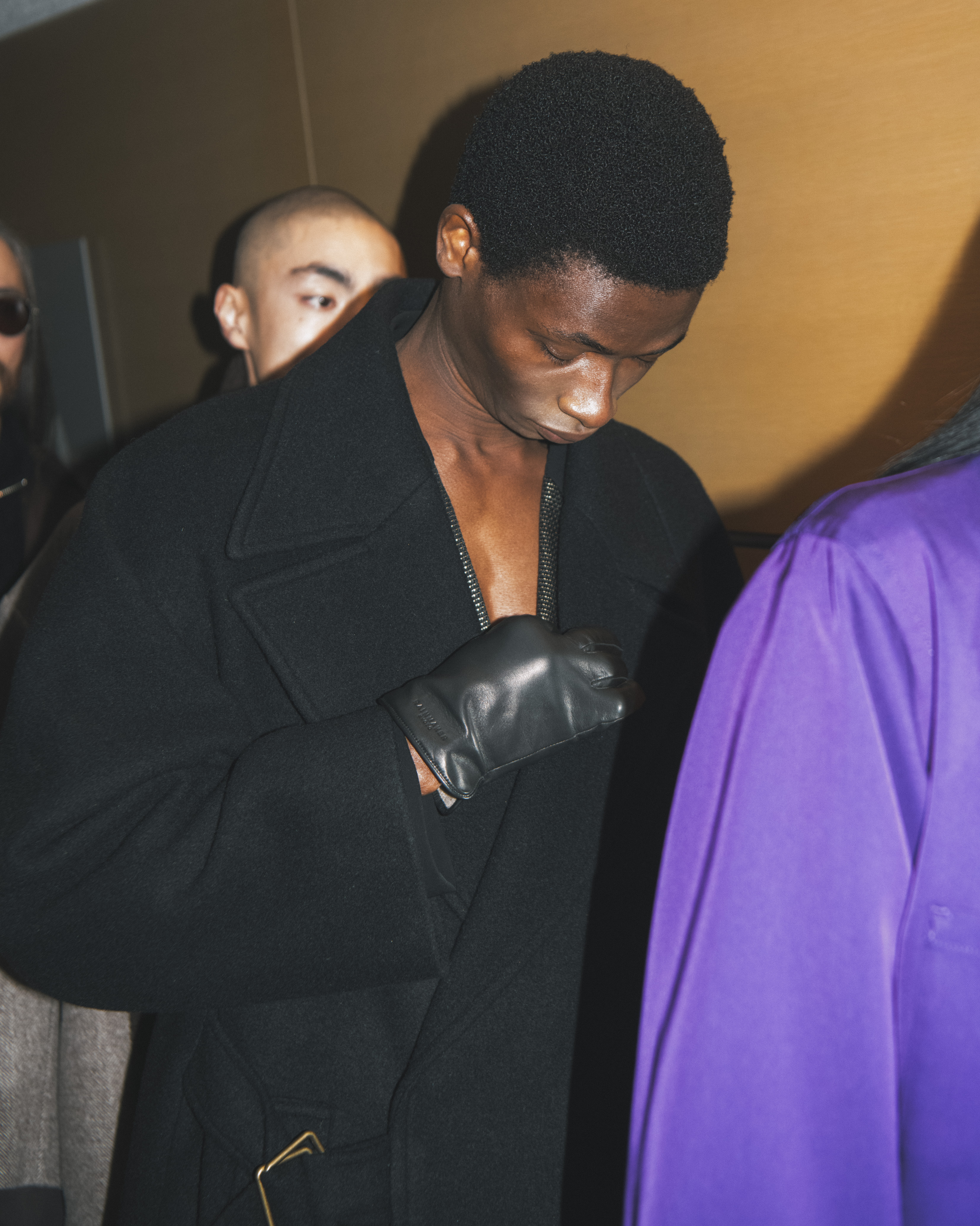 RAINMAKERが京都初のランウェイを開催──光と闇が交錯する東西の美学