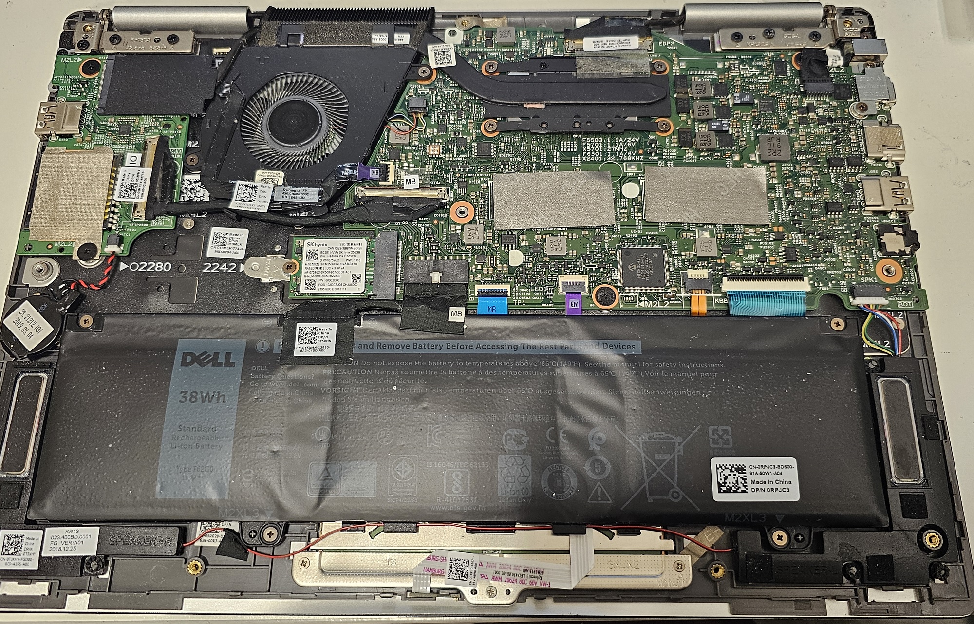 DELL Inspiron 13 7000 バッテリー交換 - パソコン修理テック