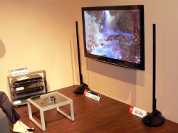 パナソニック、2.4GHz帯使用のスリムなワイヤレスシアターシステム「SC