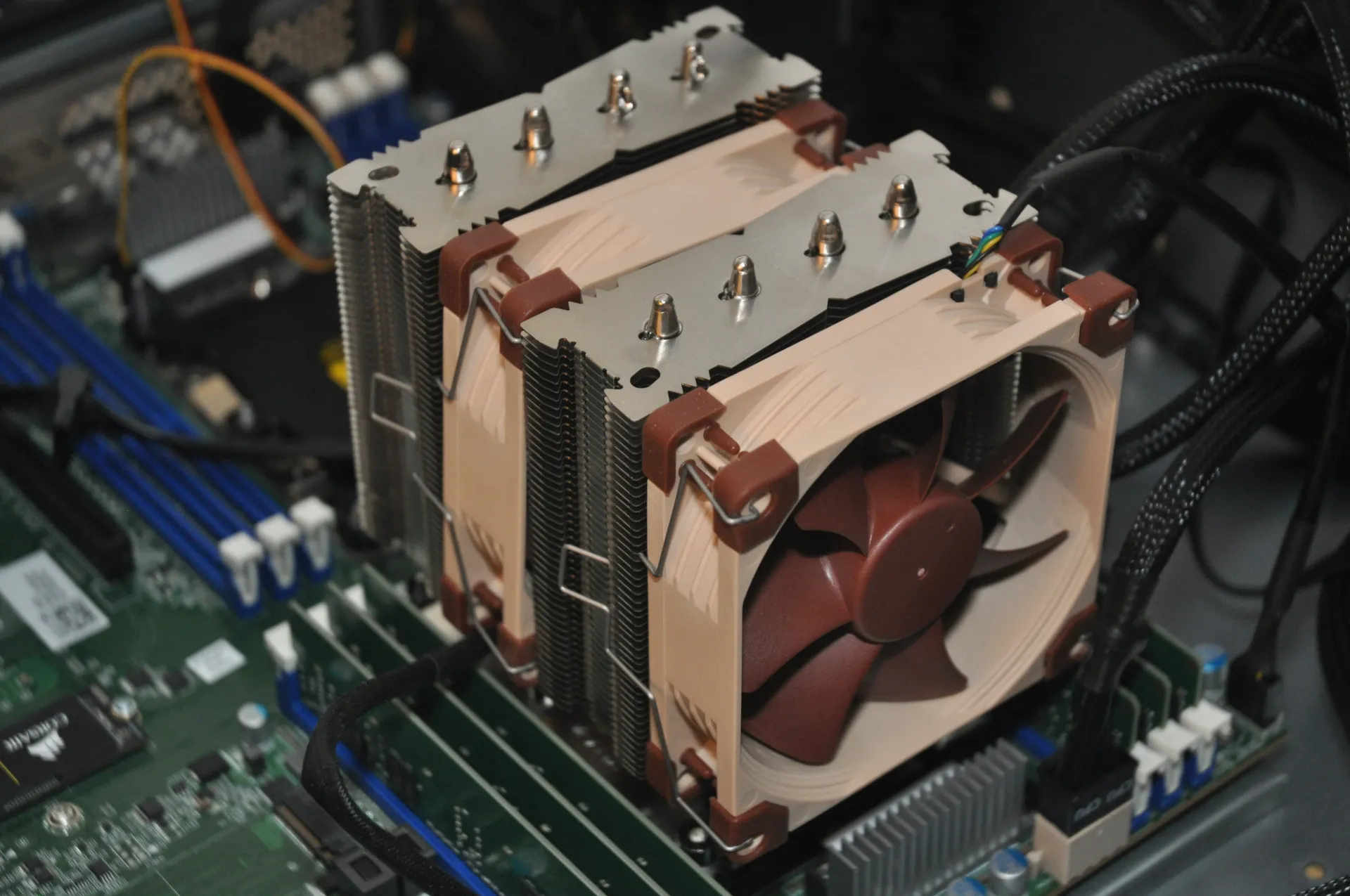 Noctua NH-D9 DX-3647 4U: A High-End Xeon Scalable Heatsink Review