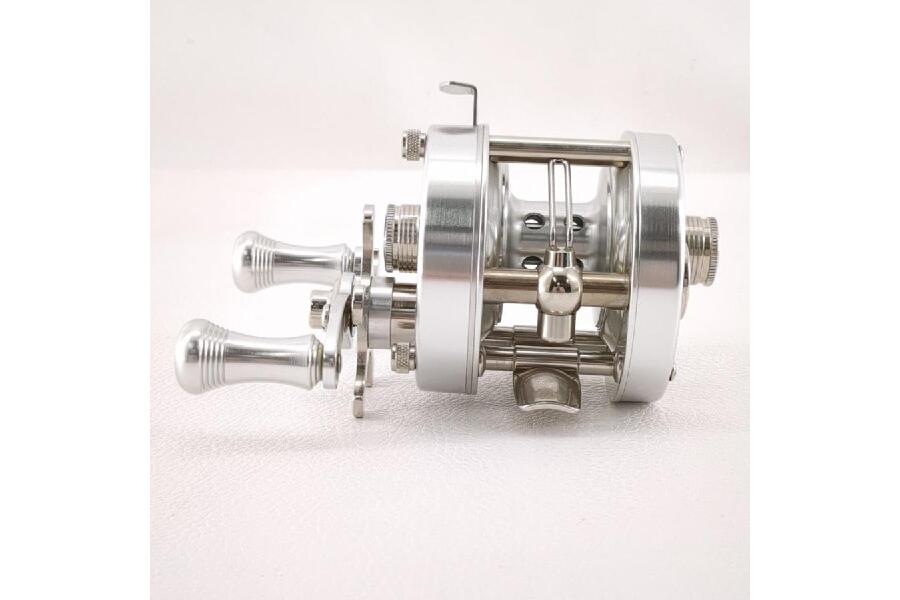 五十鈴工業 ベイトリール BC620SSS シルバー ヴィンテージ 2023年抽選