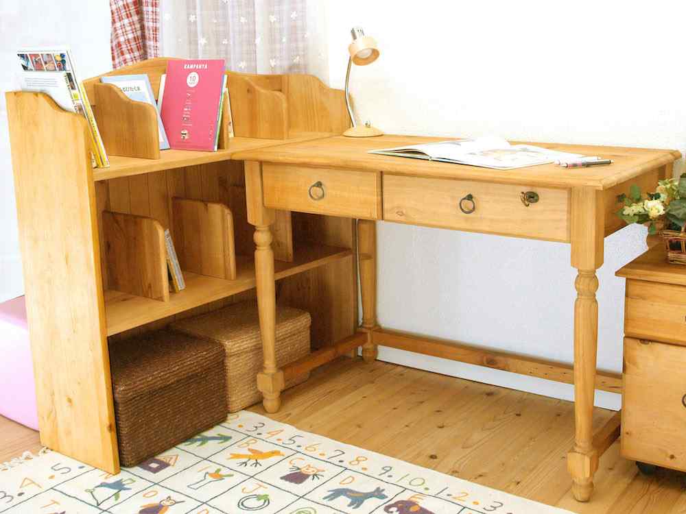 カントリーデスク｜上置き本棚付カントリー学習机｜リング取手