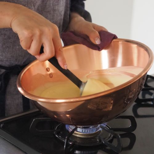 あんこ作りがお店の味に。銅鍋に新商品が加わりました！ – プロ