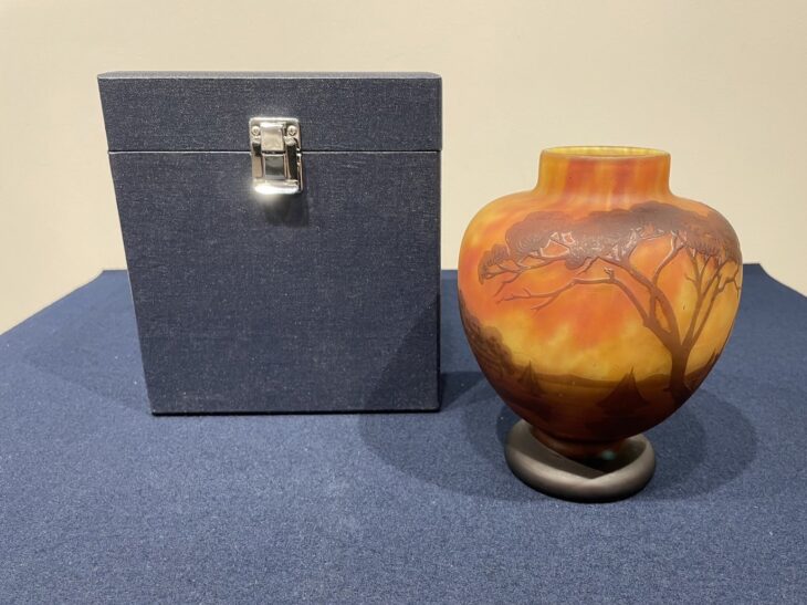 ドーム・ナンシー 作 『帆船文花瓶』 ｜骨董品買取 緑和堂