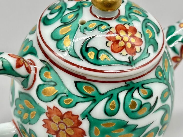 三浦竹軒 『着彩草花紋 茶銚』 ｜骨董品買取 緑和堂