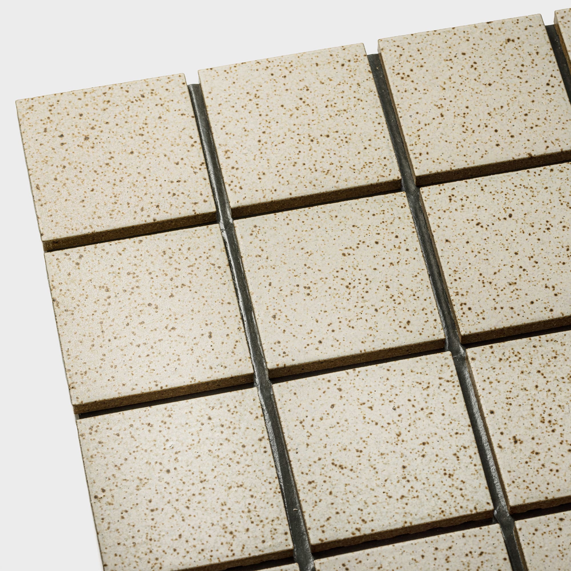 古窯70角タイル 胡粉（ケース） | WL-TL012-03-G141 | 四角形タイル