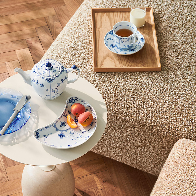 ブルーフルーテッド ハーフレース クレセントディッシュ 22cm|ロイヤル