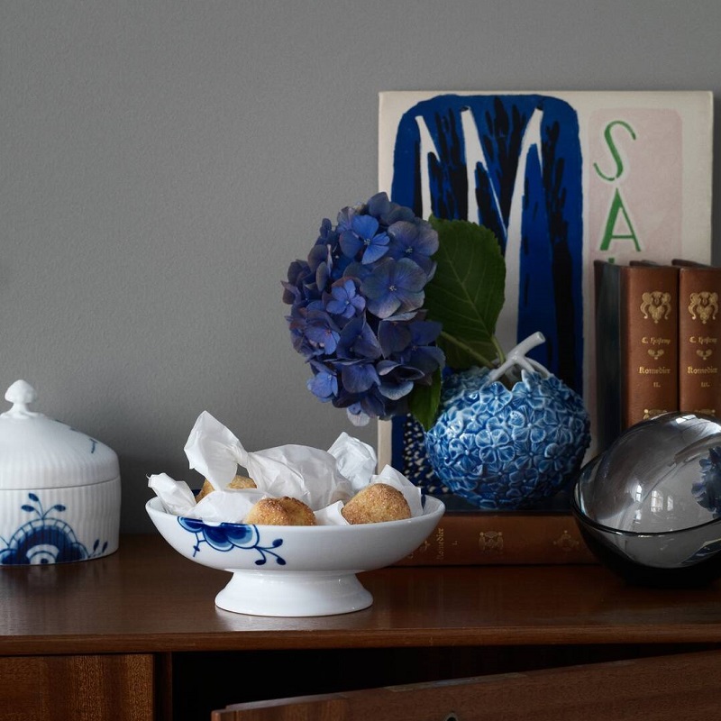 ブルーフルーテッド メガ ケーキディッシュ 足つき|ロイヤル