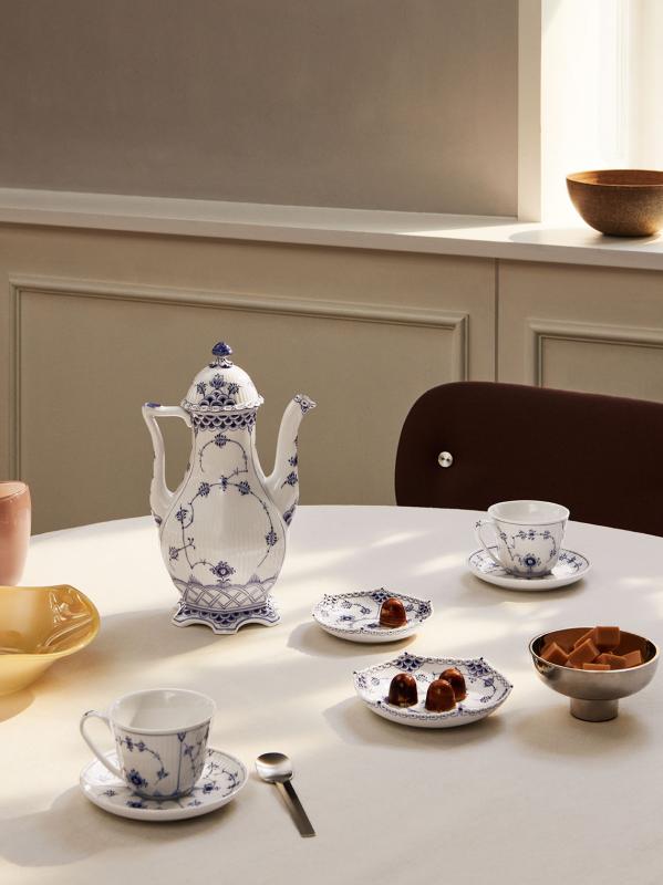 ブルーフルーテッド フルレース プレート 2枚セット|ロイヤル