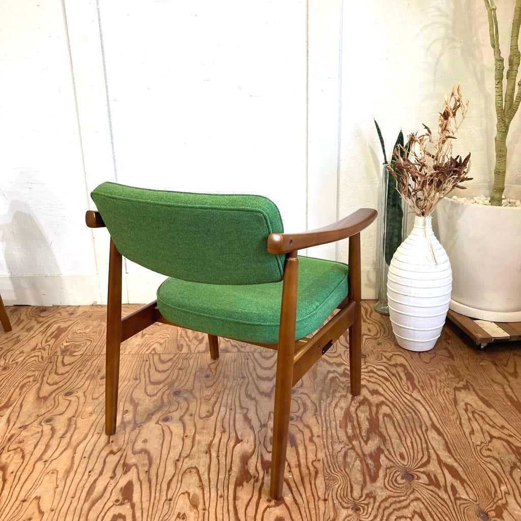 カリモク60 / karimoku Dチェア アームチェア タープグリーン 1