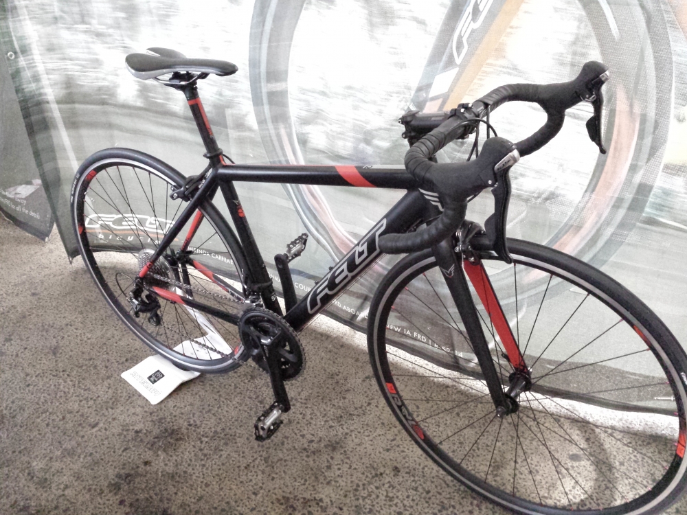 驚きの性能「FELT」の本格アルミレーサー「F75」を詳しく紹介 フェルト:sa