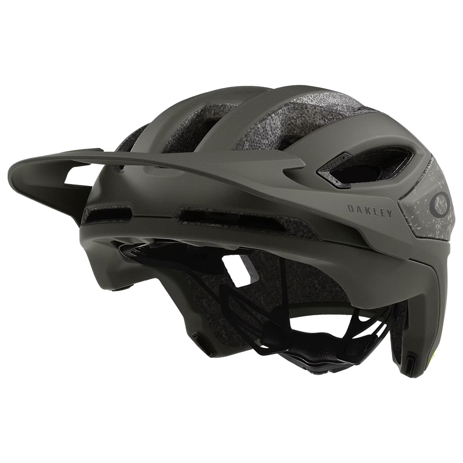 オークリー：店舗限定キャンペーン】OAKLEYヘルメットが特別価格