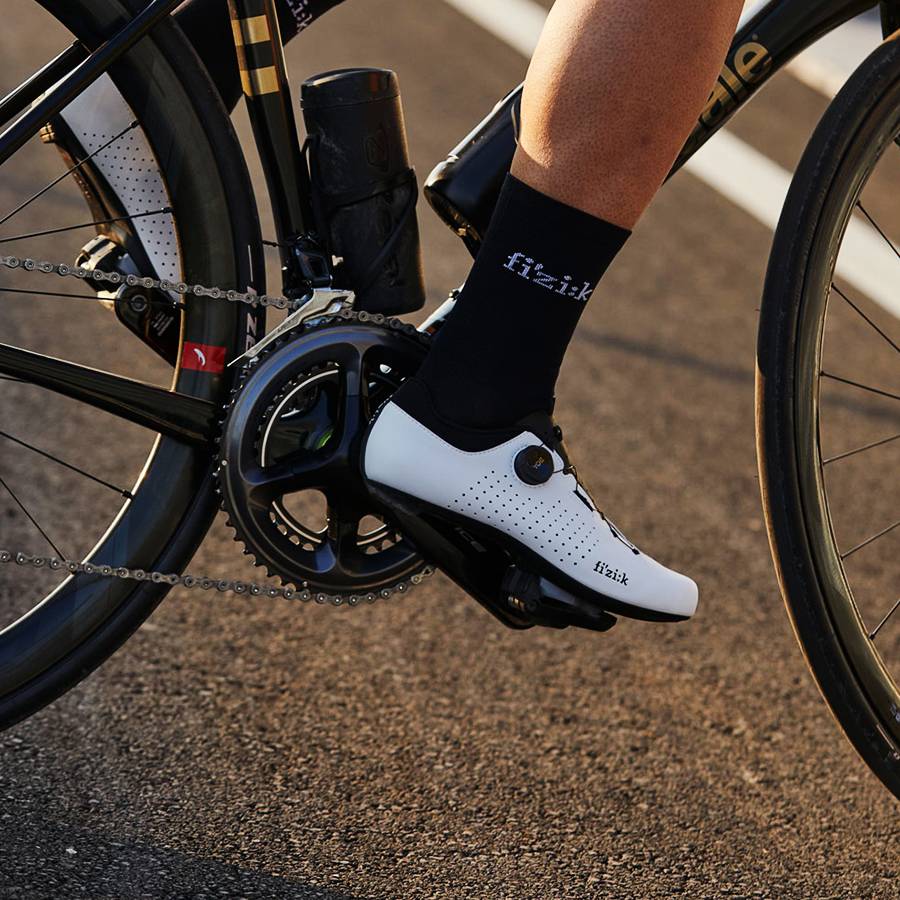 フィジーク：新製品】プロパフォーマンスをすべてのサイクリストへ