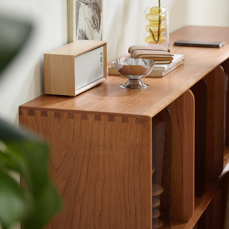 無垢材の本棚、収納キャビネット、陳列棚、桜の木の格子、収納本棚