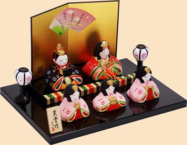 お内裏様 お雛様 左右どっちに置く？ ひな人形
