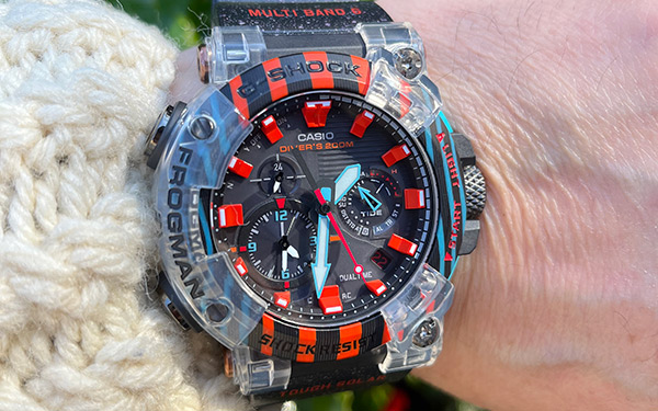 超大胆なカラーリング×高機能の使える1本！ G-SHOCKの「フロッグマン