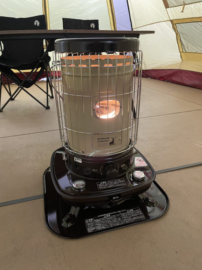 キャプテンスタッグ×コロナストーブを実際に使ってみた！灯油ストーブ